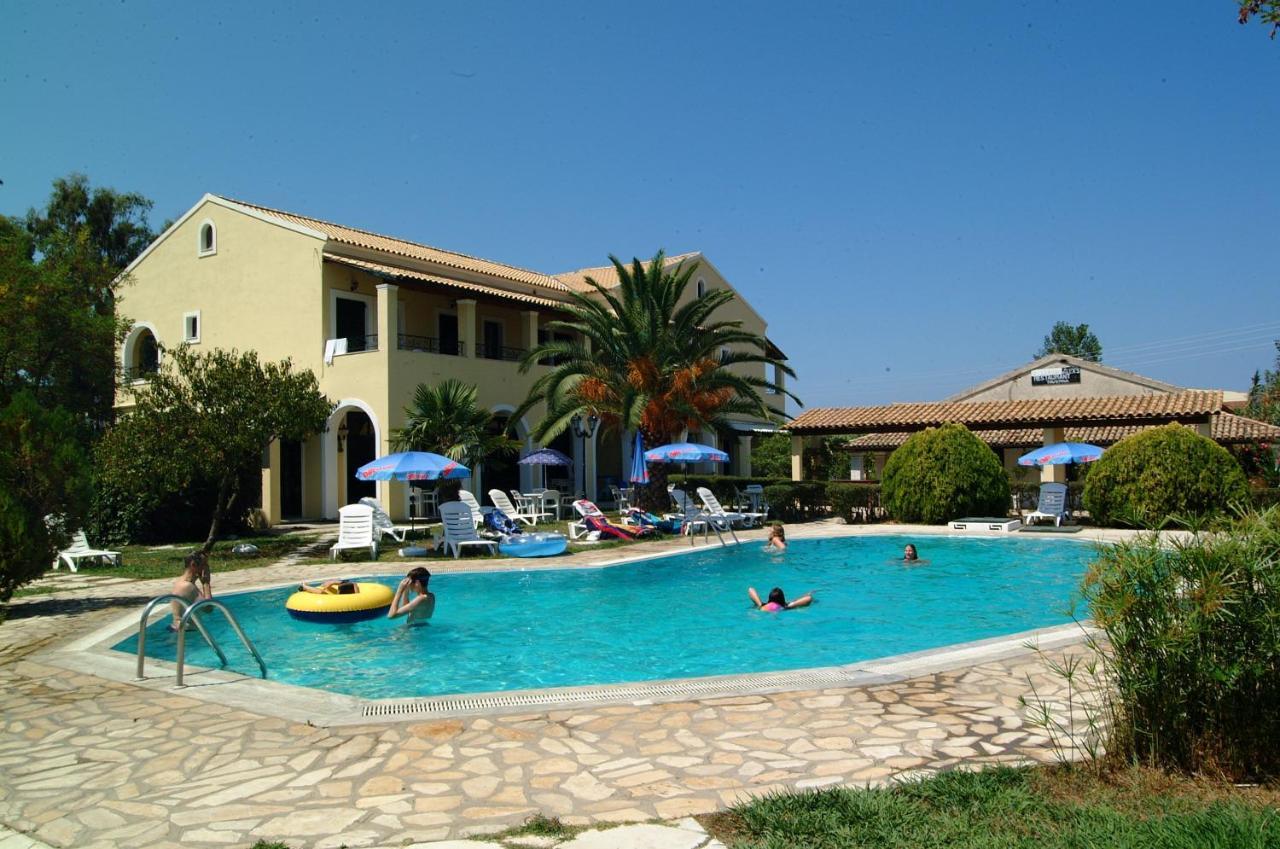 Acharavi Garden Hotel Exterior foto