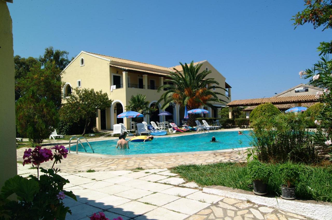 Acharavi Garden Hotel Exterior foto