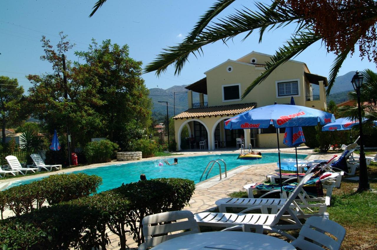 Acharavi Garden Hotel Exterior foto