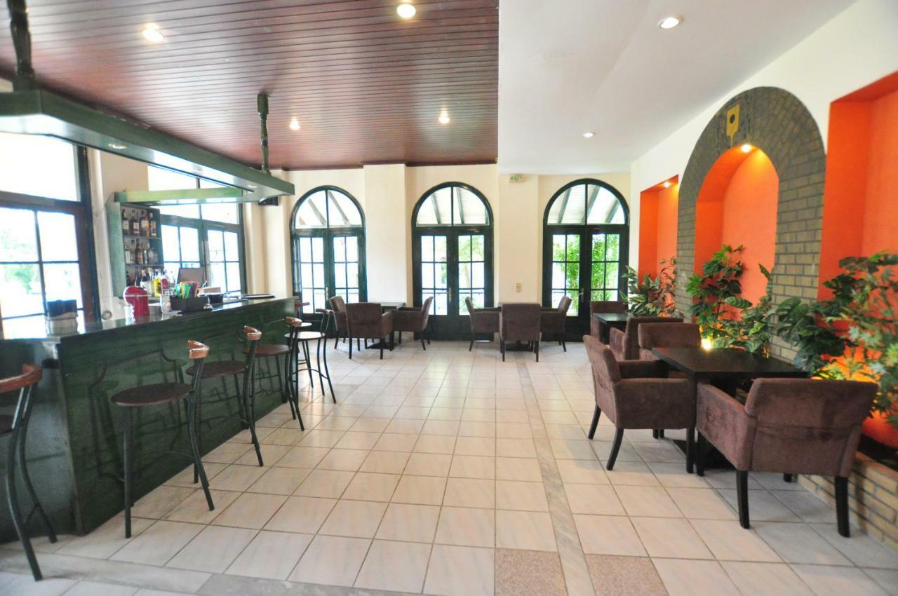 Acharavi Garden Hotel Exterior foto
